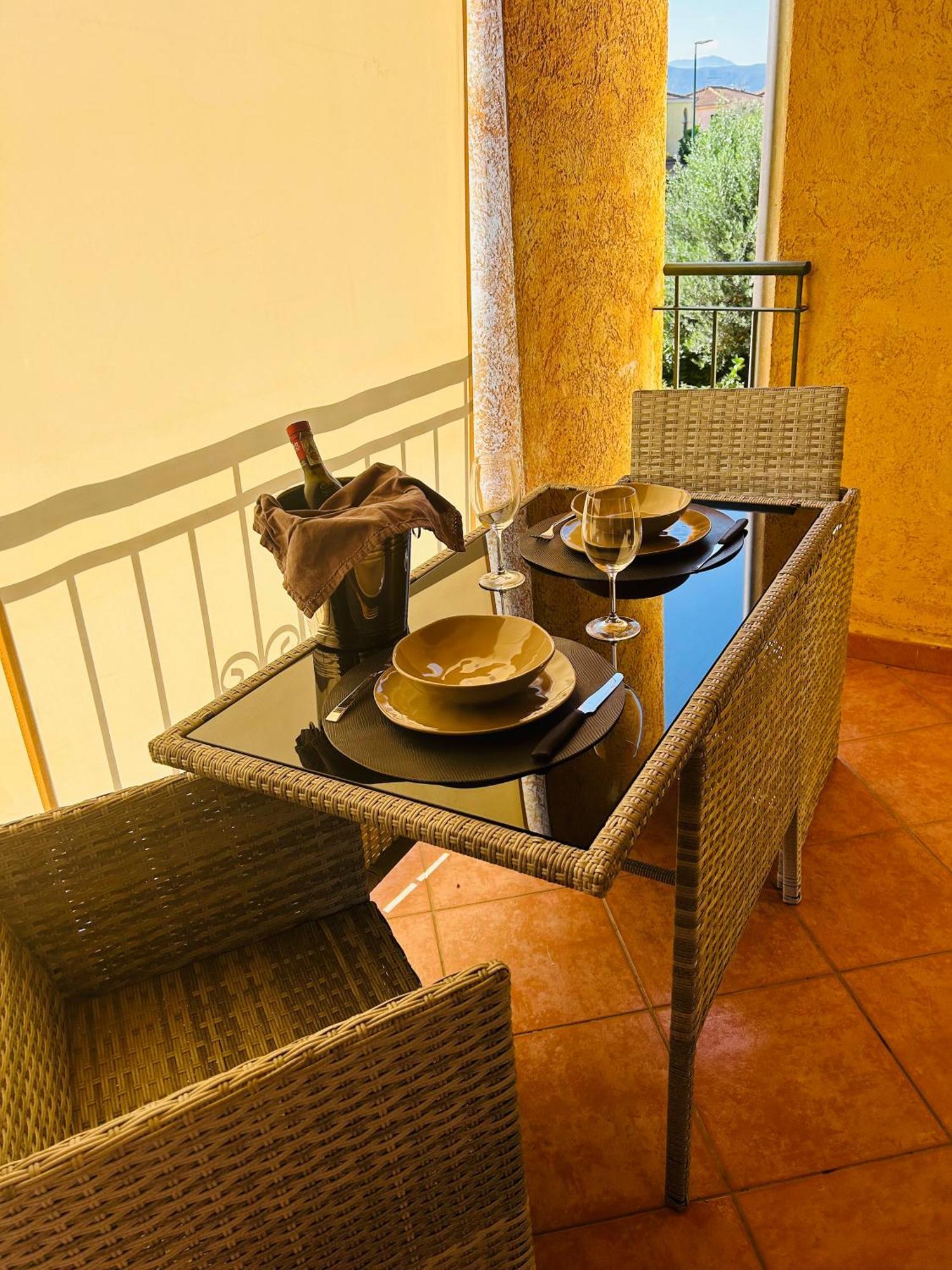 P. Home La Maddalena  外观 照片